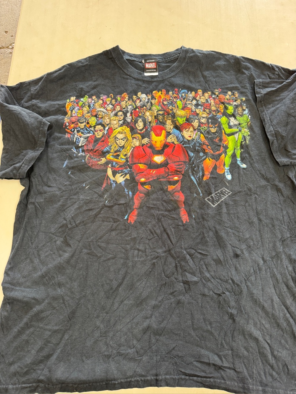 Marvel vintage 2XL pre-owned, small hole in back (see pics)